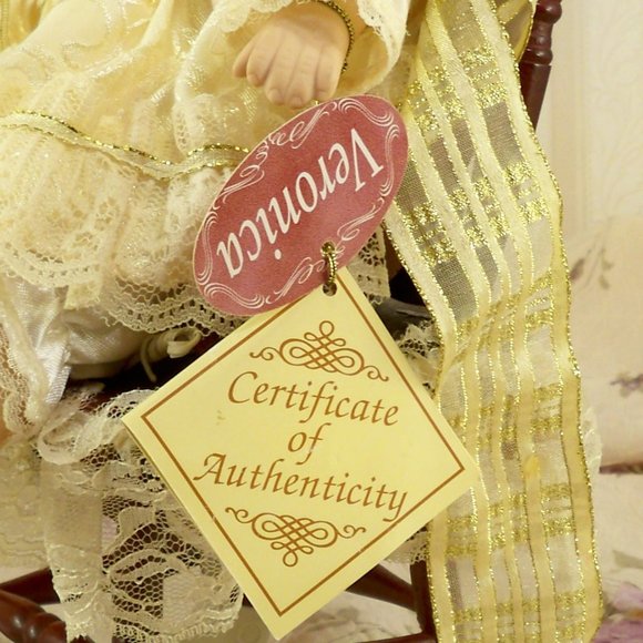 Collector"s Choice *Doll In Chair - Picture 4 of 7